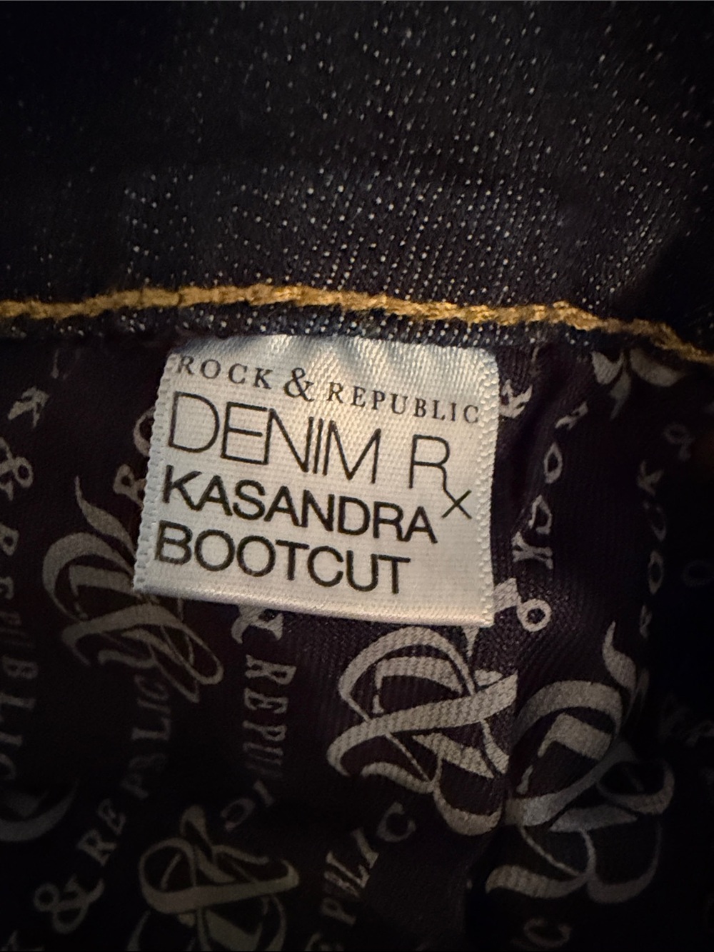Rock & Republic Kasandra Bootcut Dark Wash Jeans Sz 8 - Picture 2 of 4